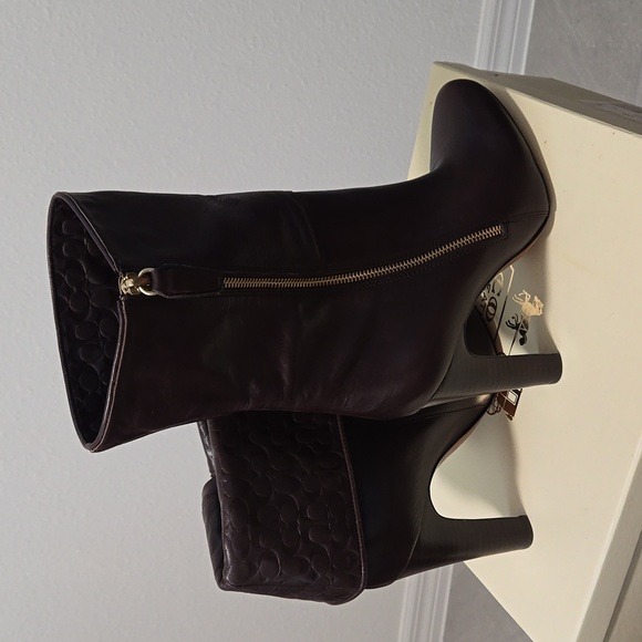New Coach Leather Boots - Picture 5 of 6